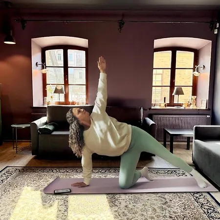 Traku14 Old Town Yoga *